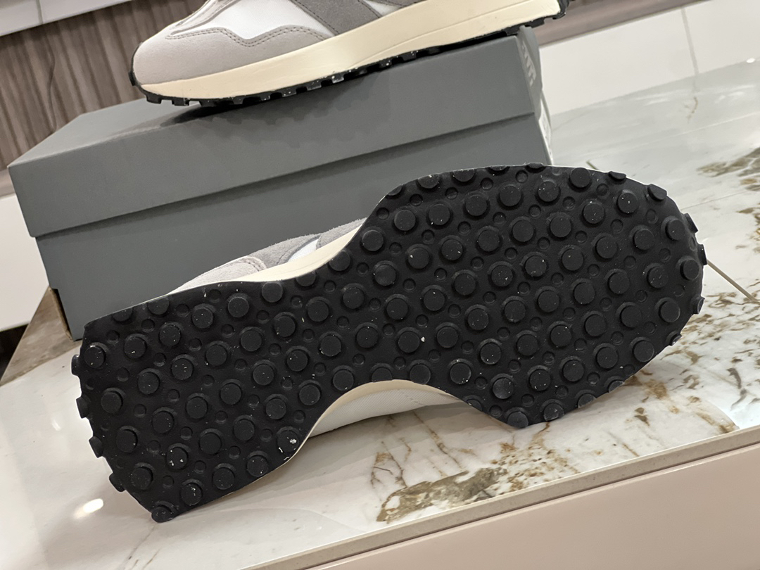 New Balance Sneakers-135