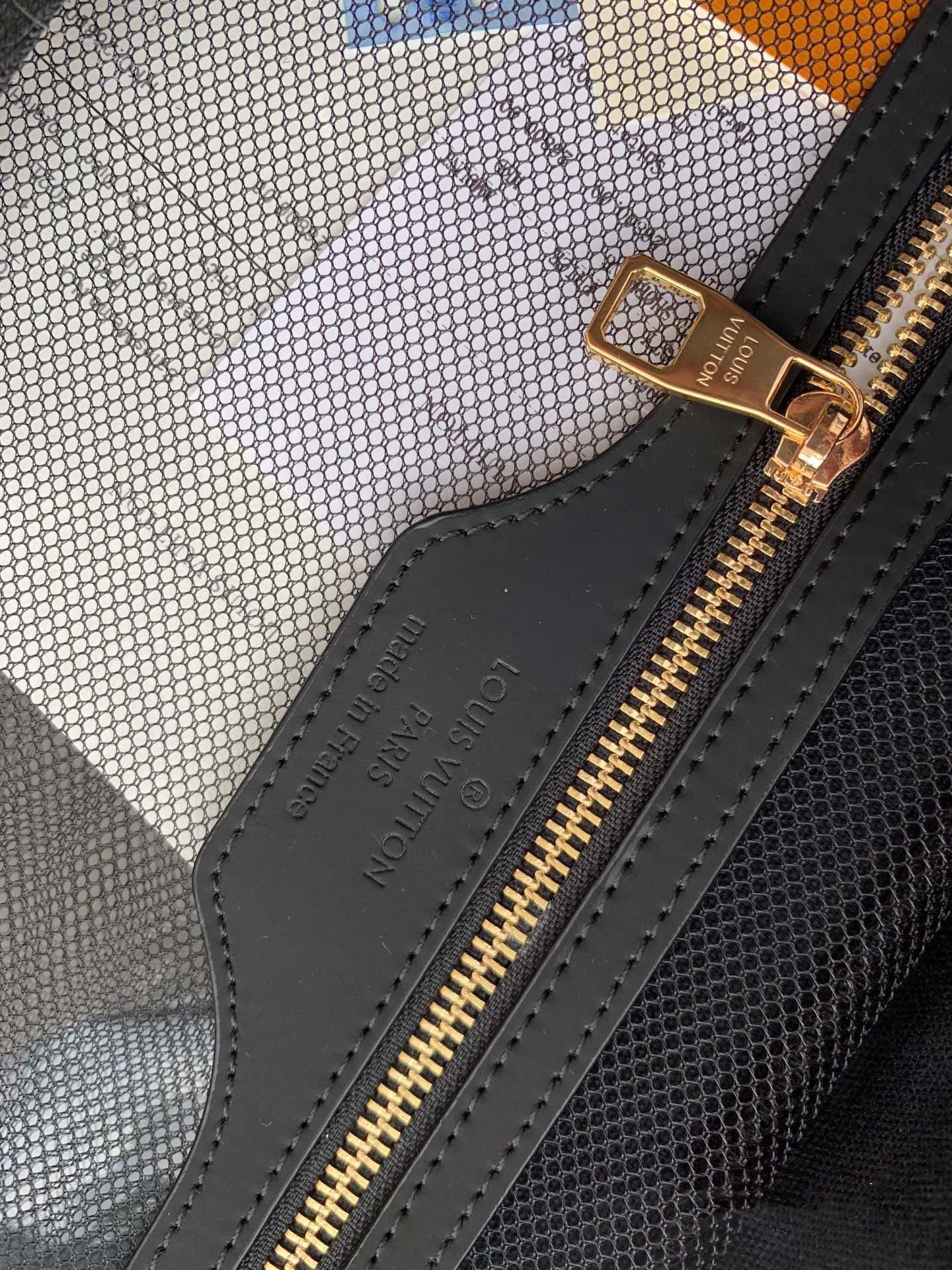 LV luggage-104