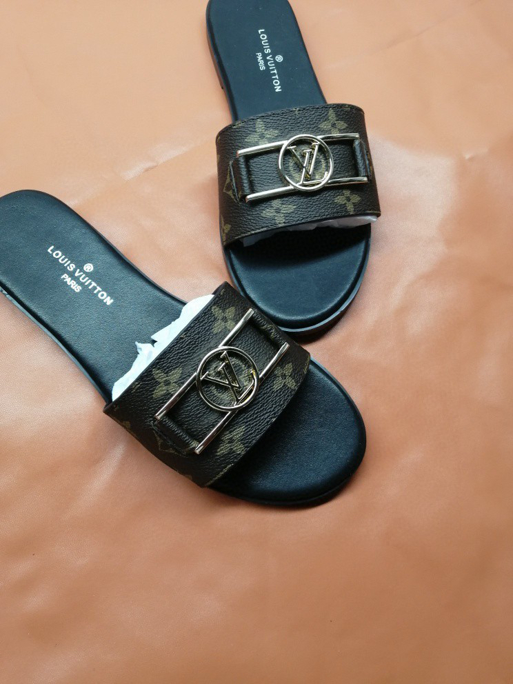 LV Summer footwear