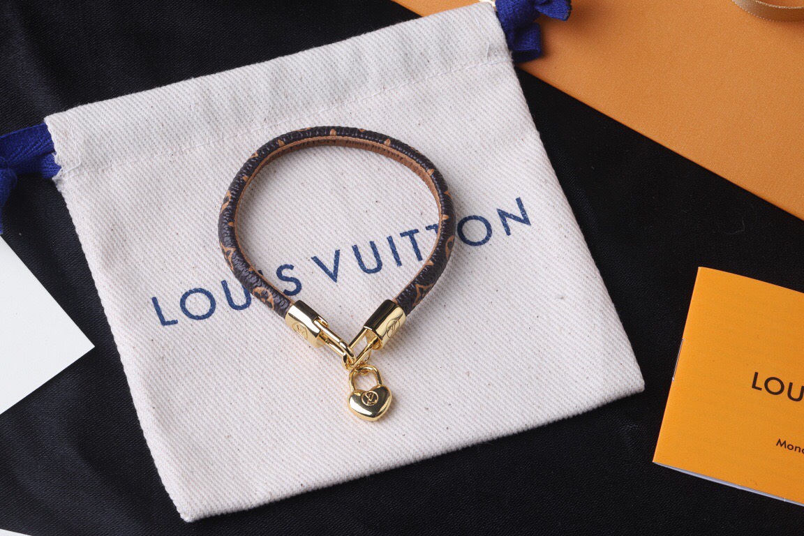 LV Bracelet-1