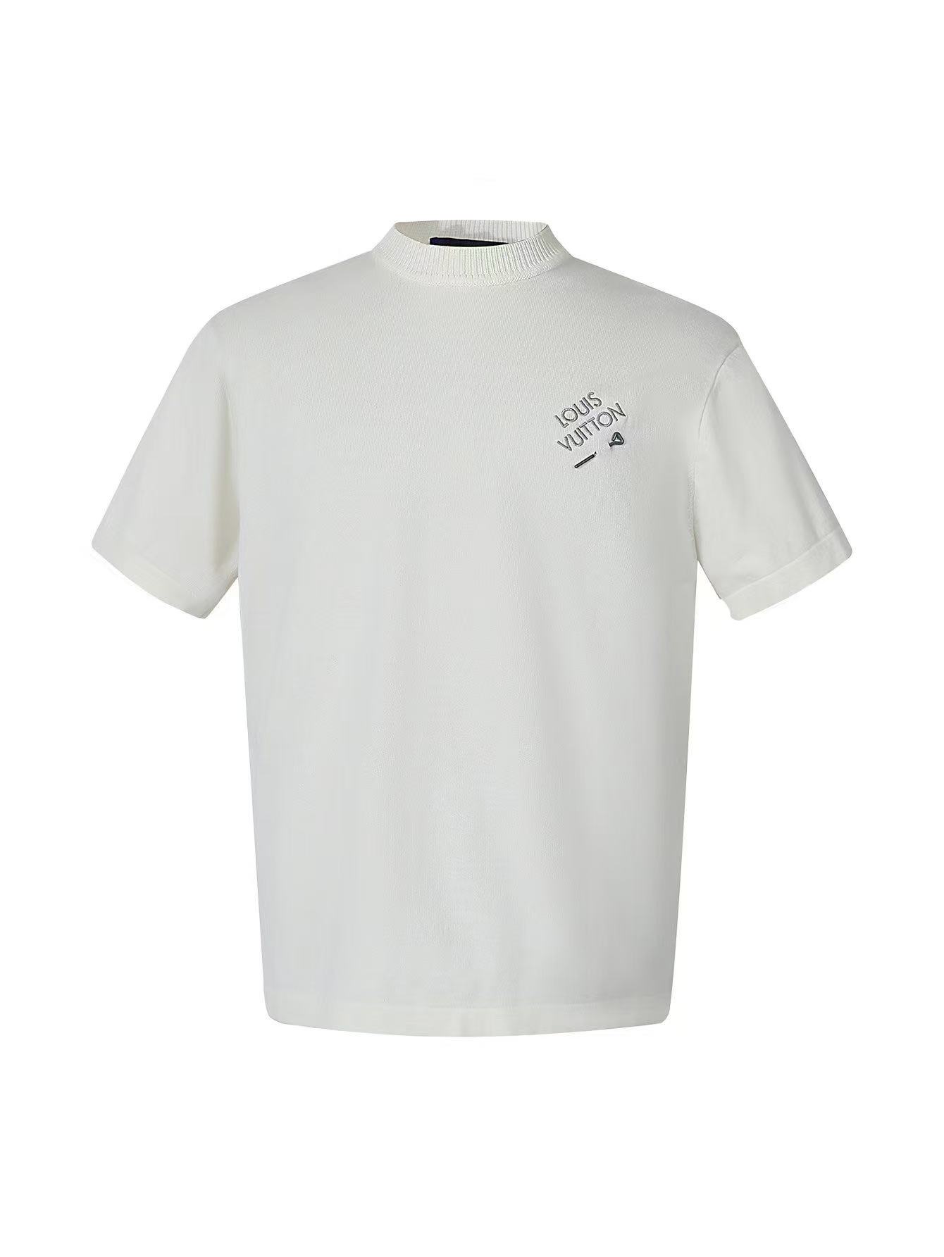 LV clothing-231