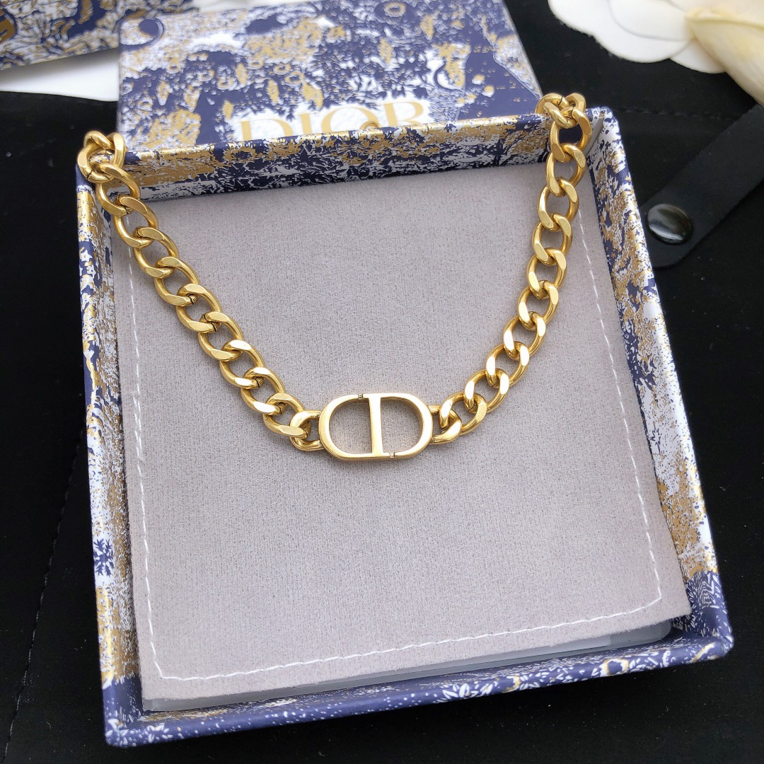Dior necklace-36