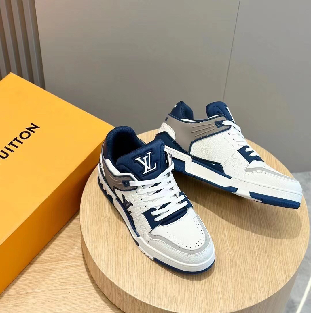 Lv Sneakers-42