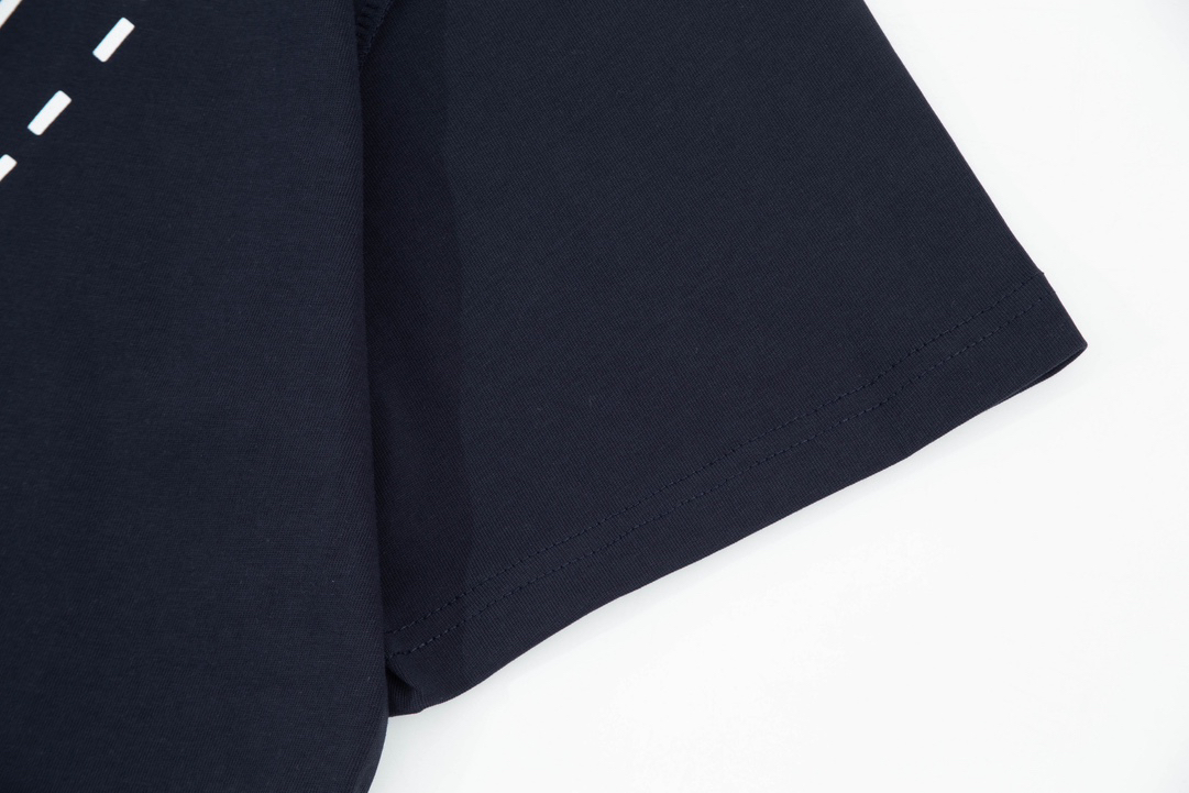 LV clothing-58