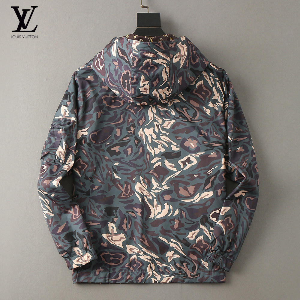LV Clothing-261
