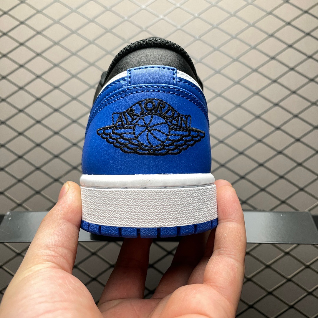 Nike Sneakers-197
