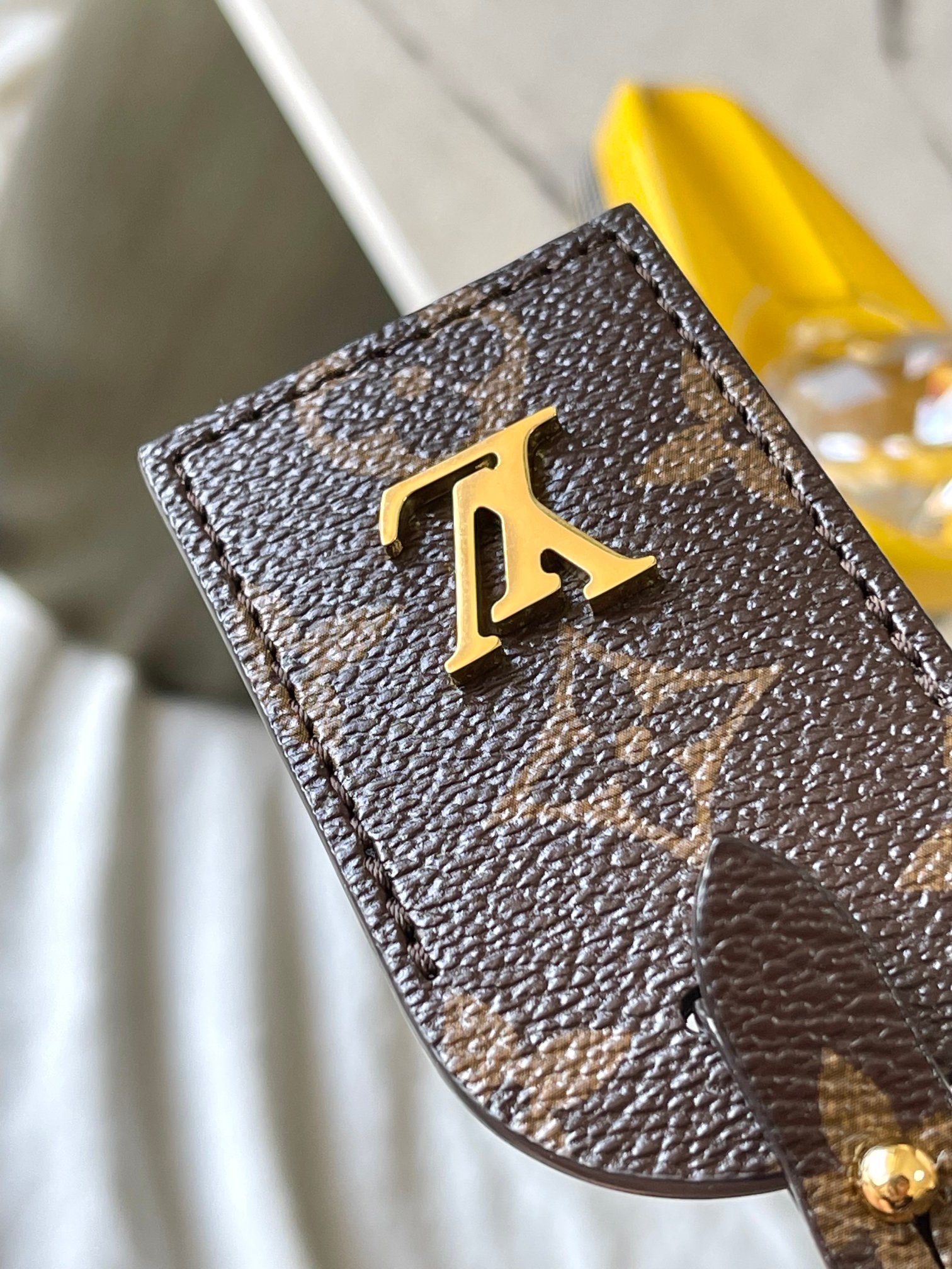 Louis Vuitton Hot New Product-206