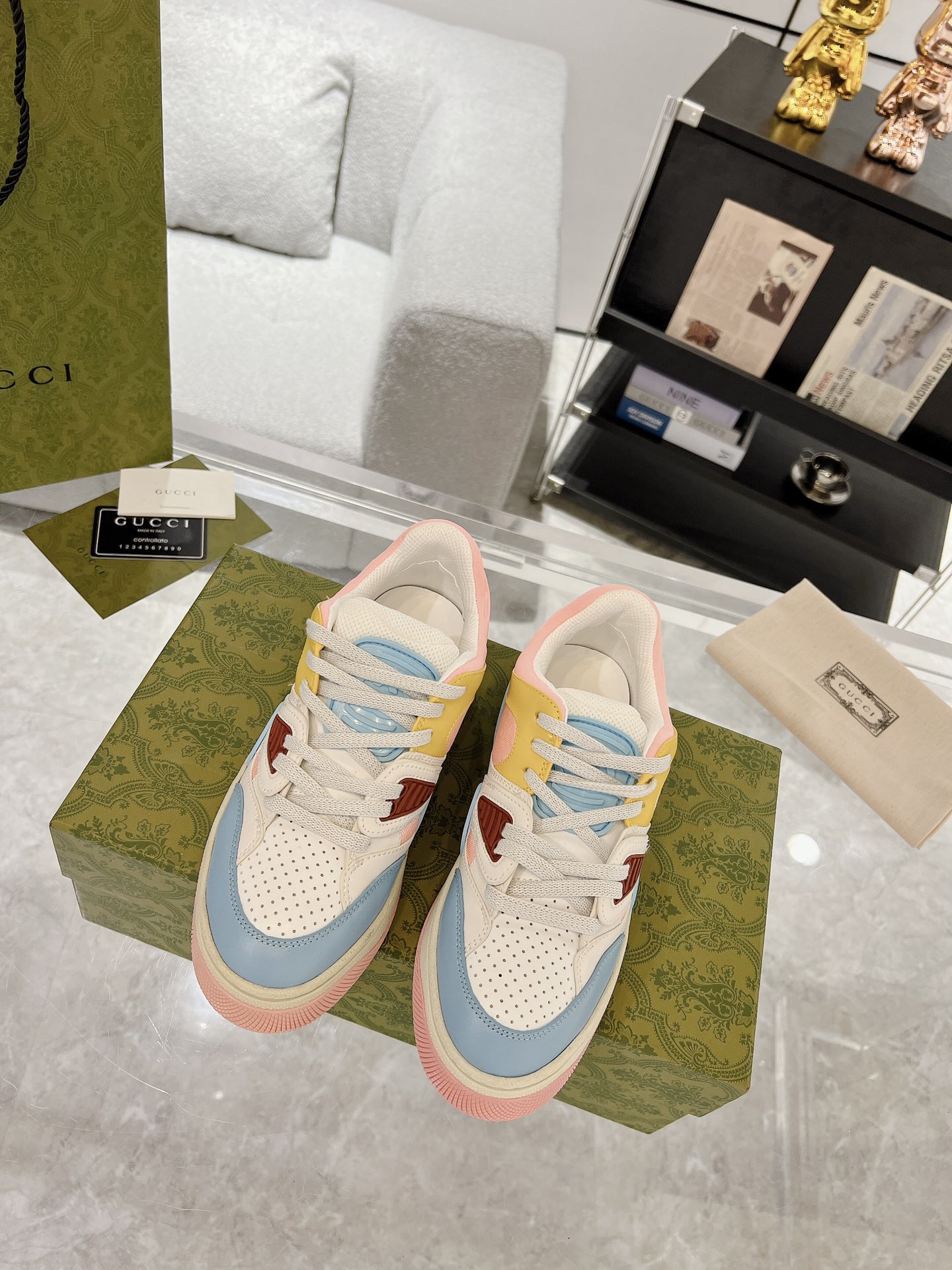 Gucci Sneakers-148