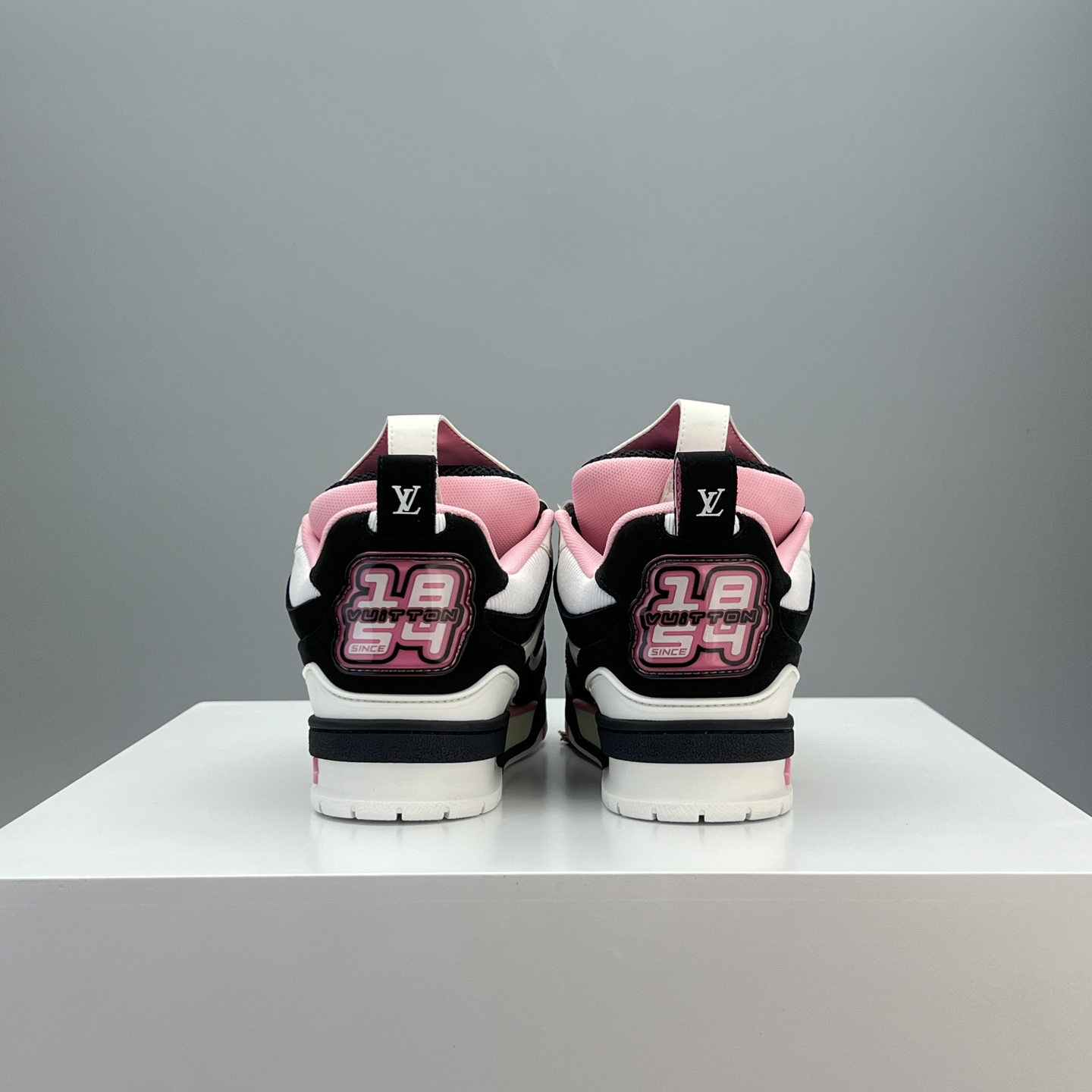 Lv Sneakers-141