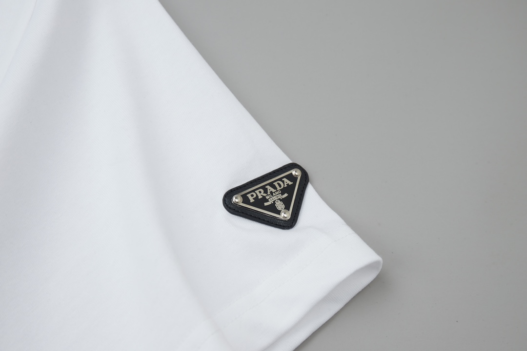 Prada clothing-300