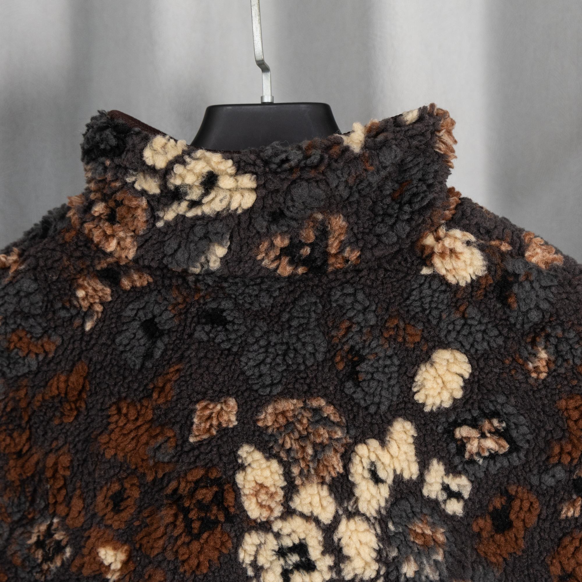 LV Clothing-278