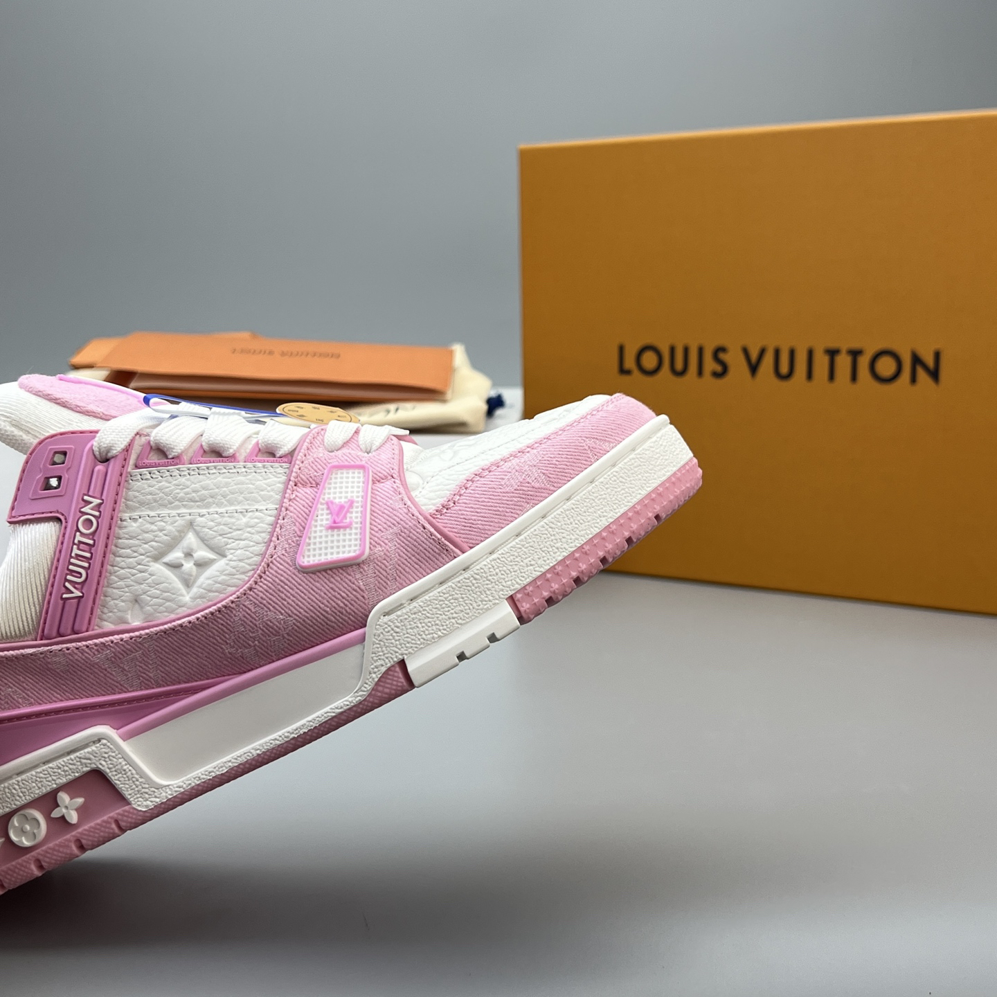 Lv Sneakers-132