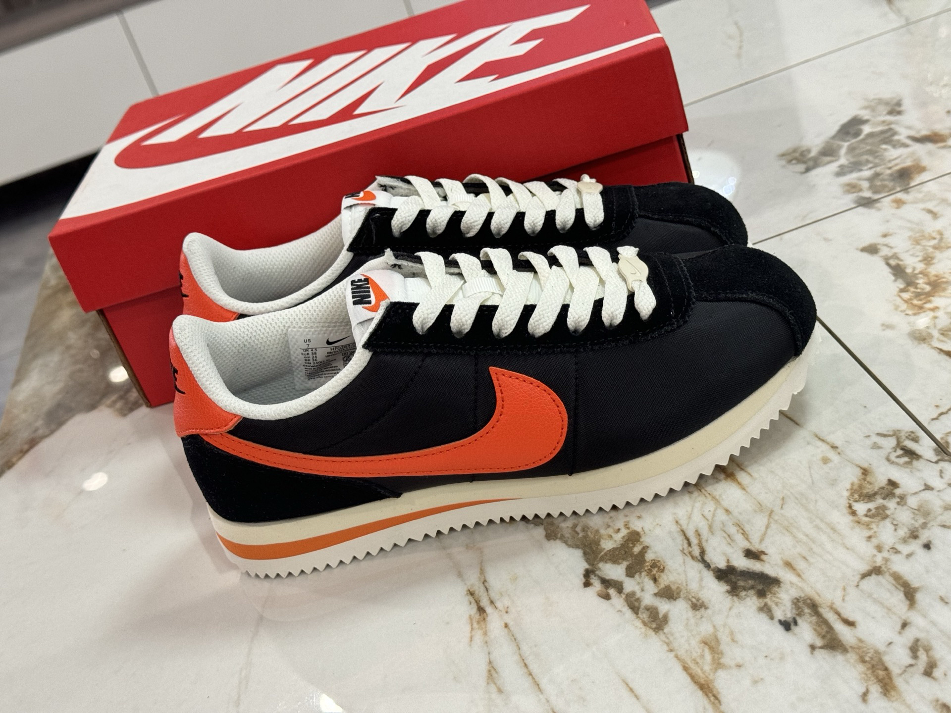 Nike Sneakers-249