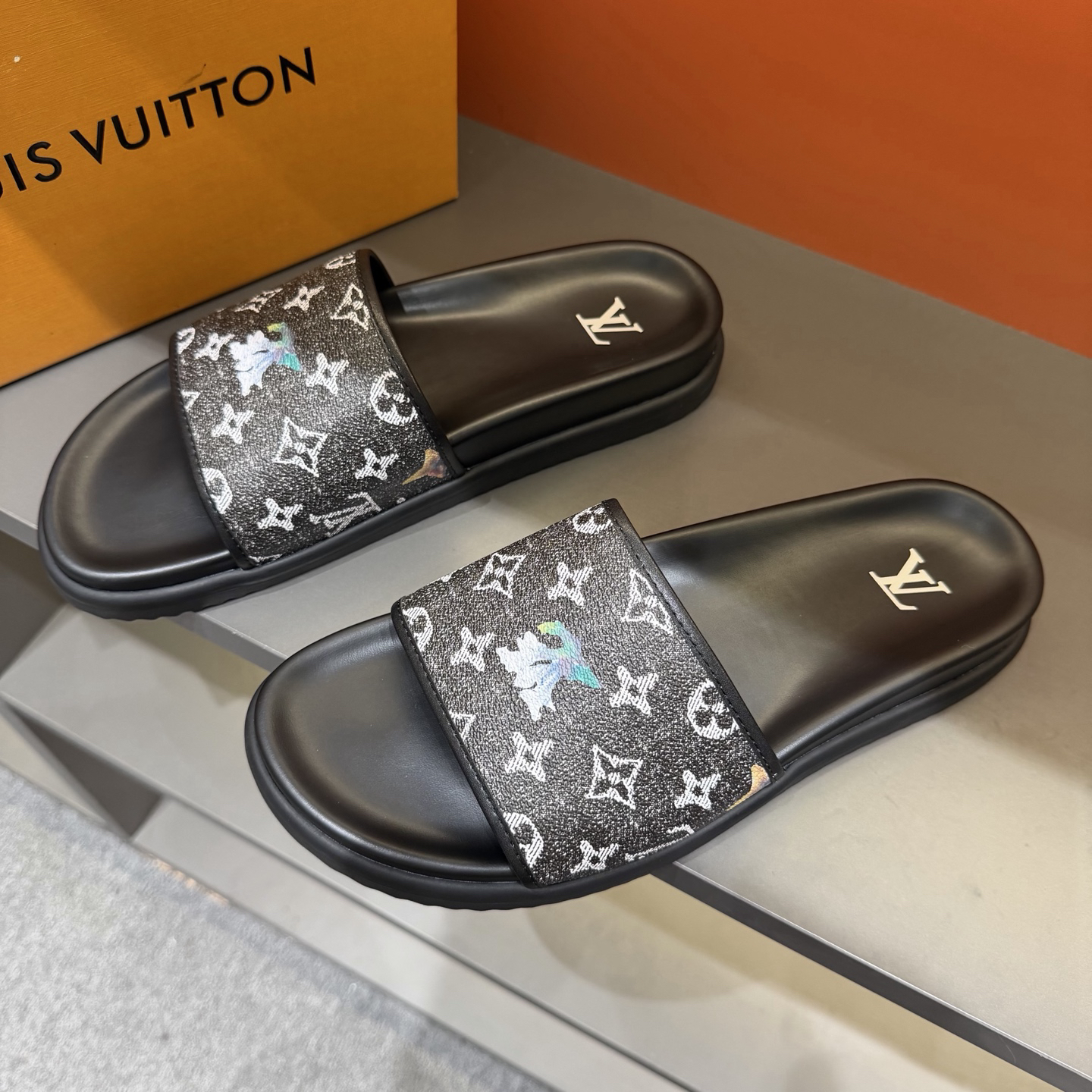 LV Summer footwear