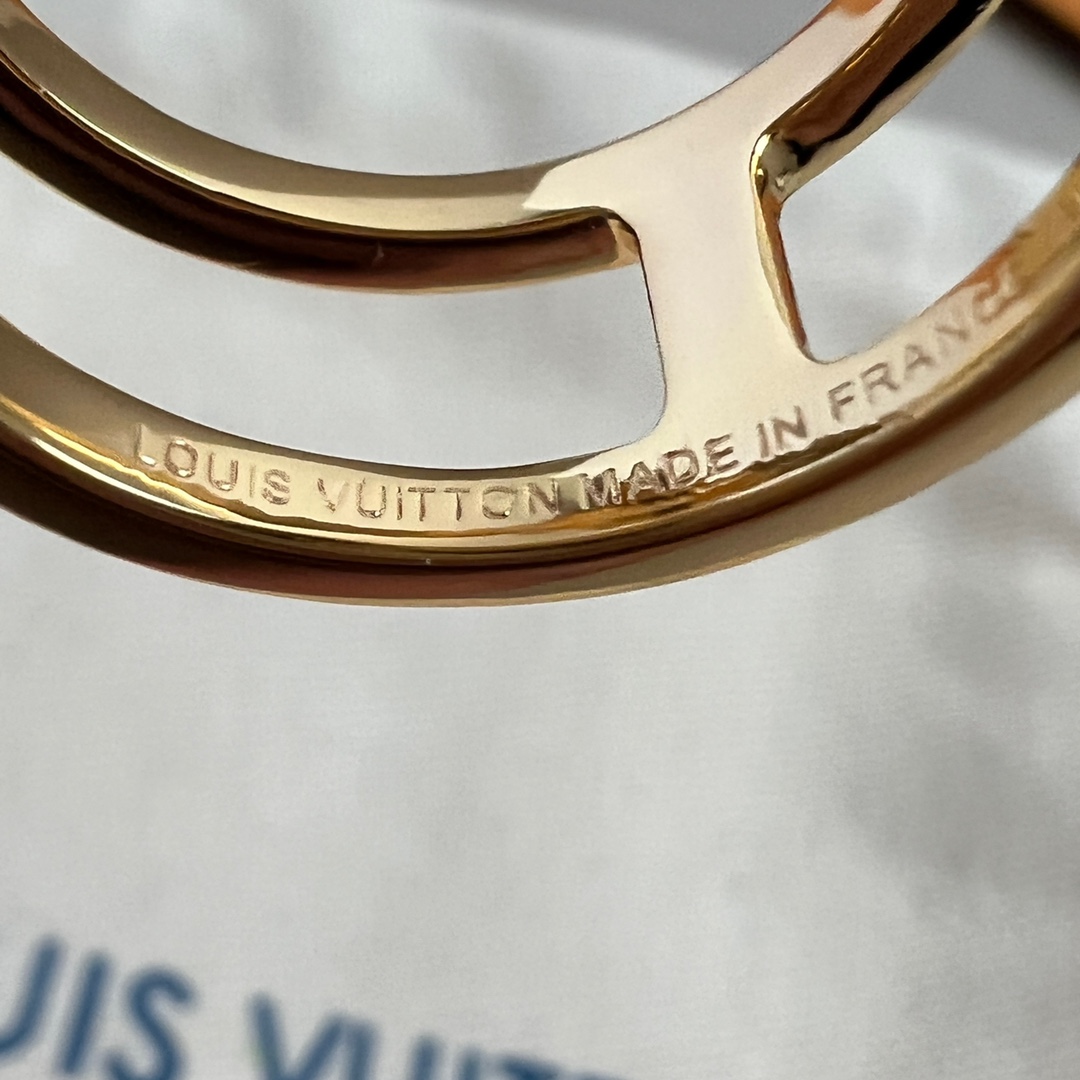 LV ring-31