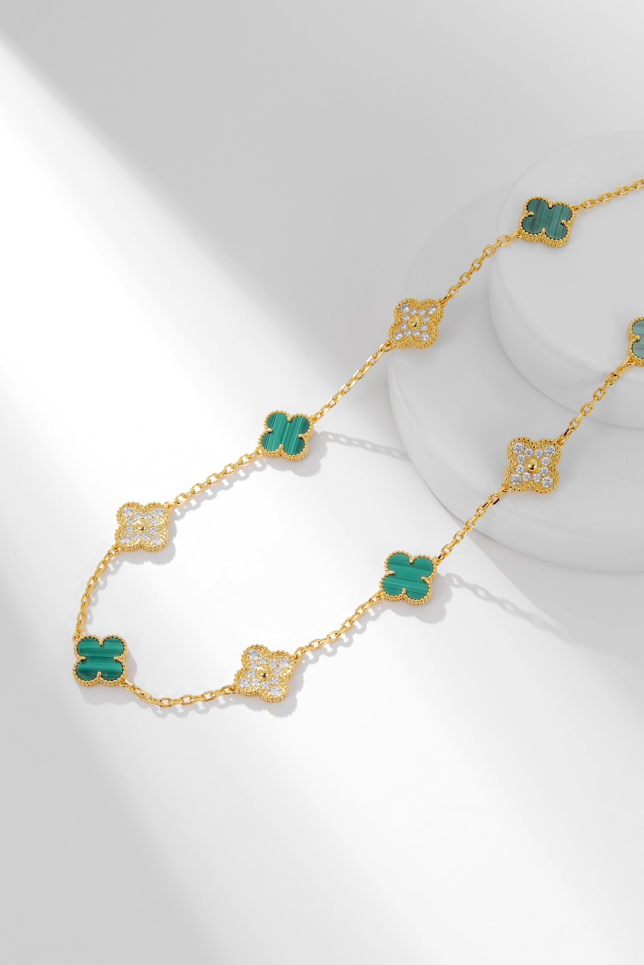 Van Cleef & Arpels necklace-90