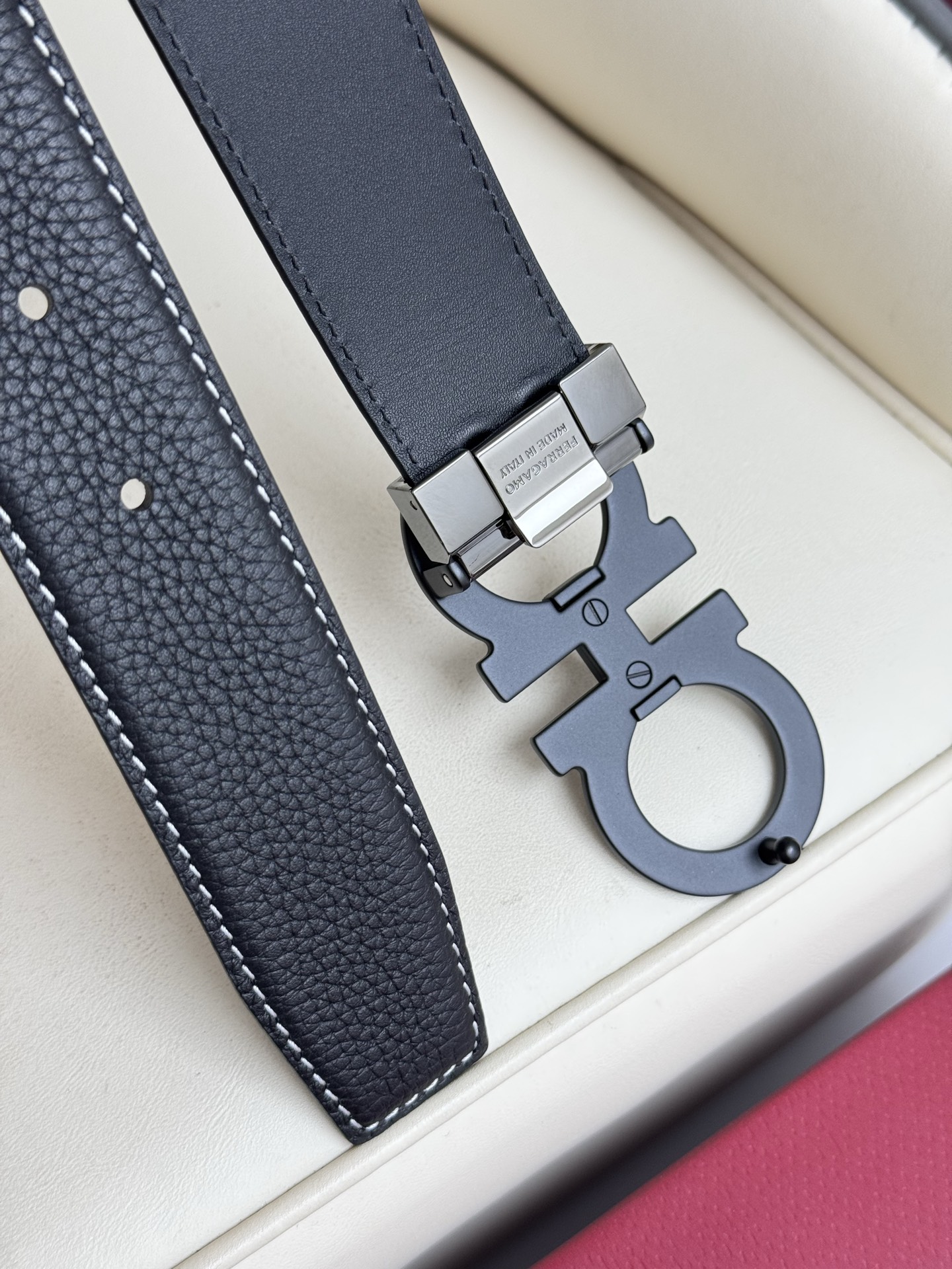 Ferragamo belt-106