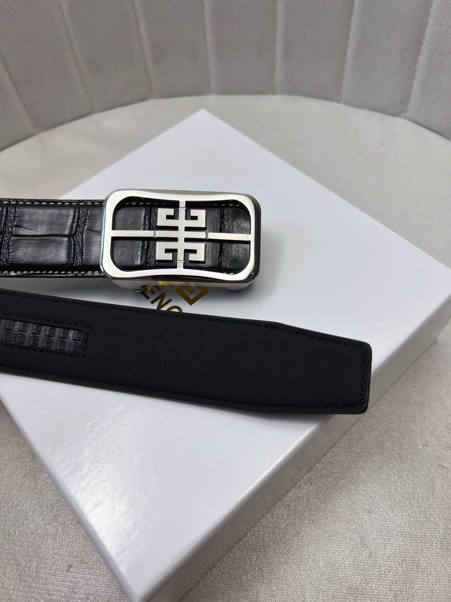 Givenchy belt-135