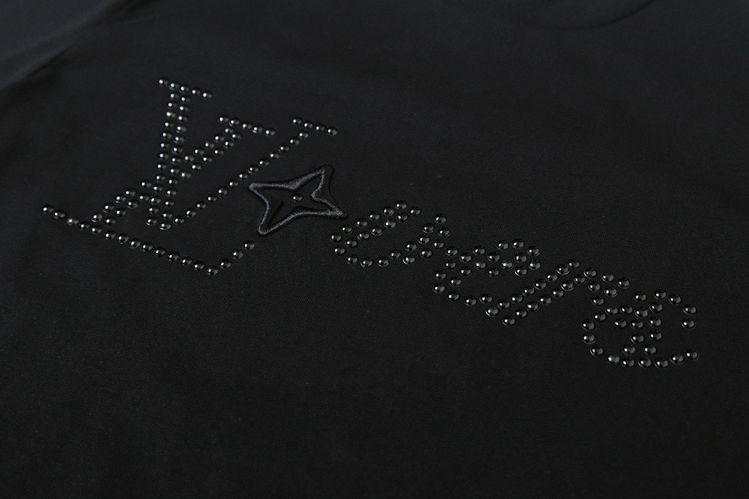 LV clothing-10