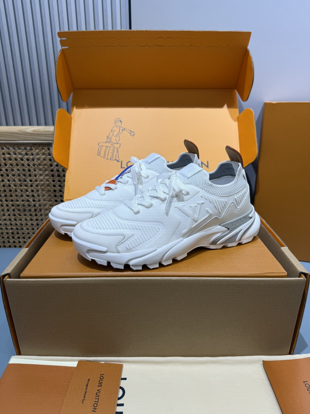 Lv Sneakers-167