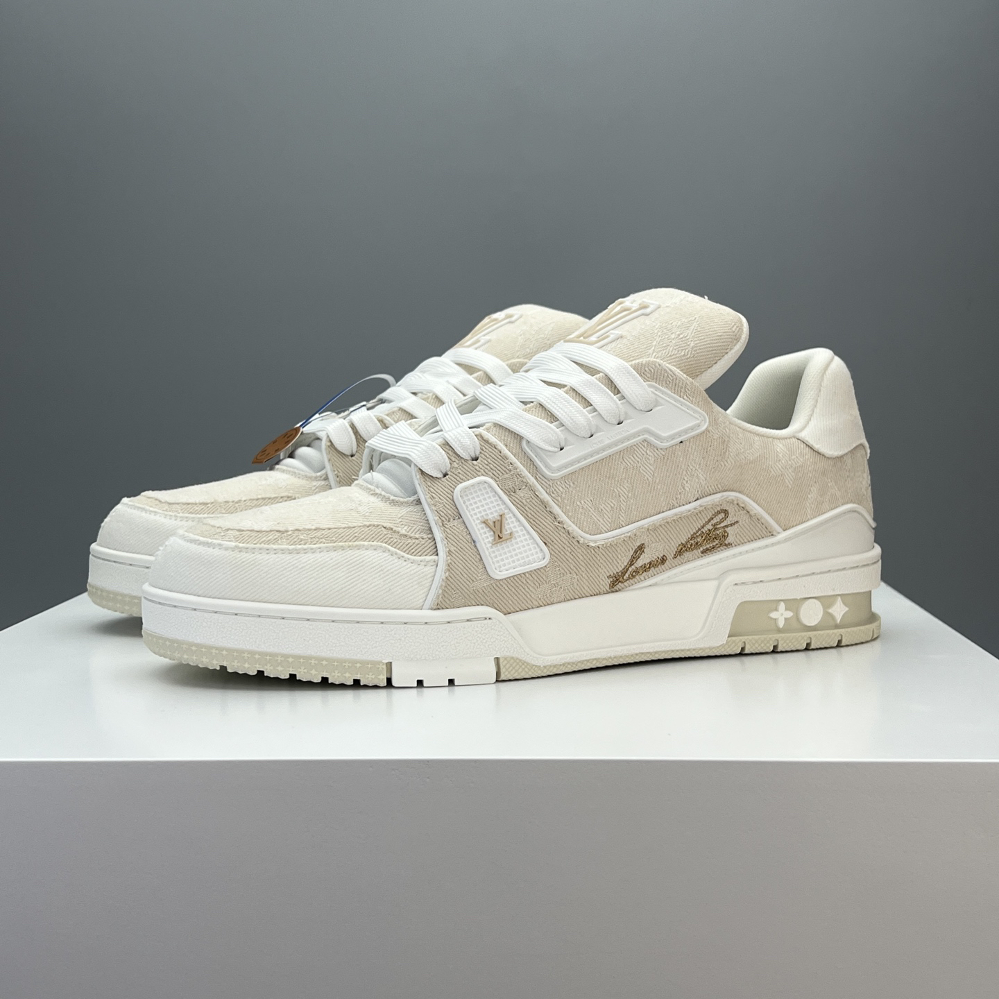 Lv Sneakers-149