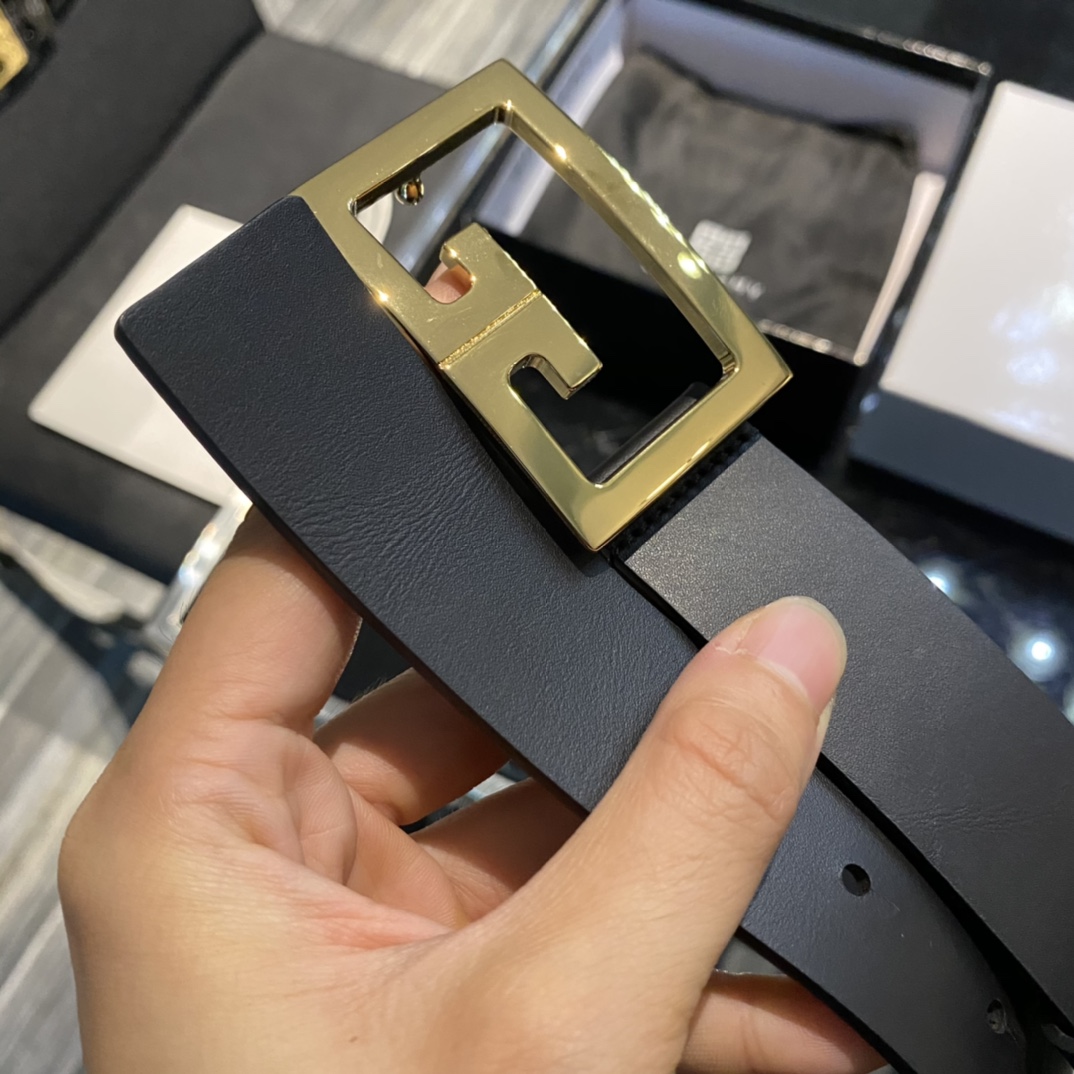 Givenchy belt-106