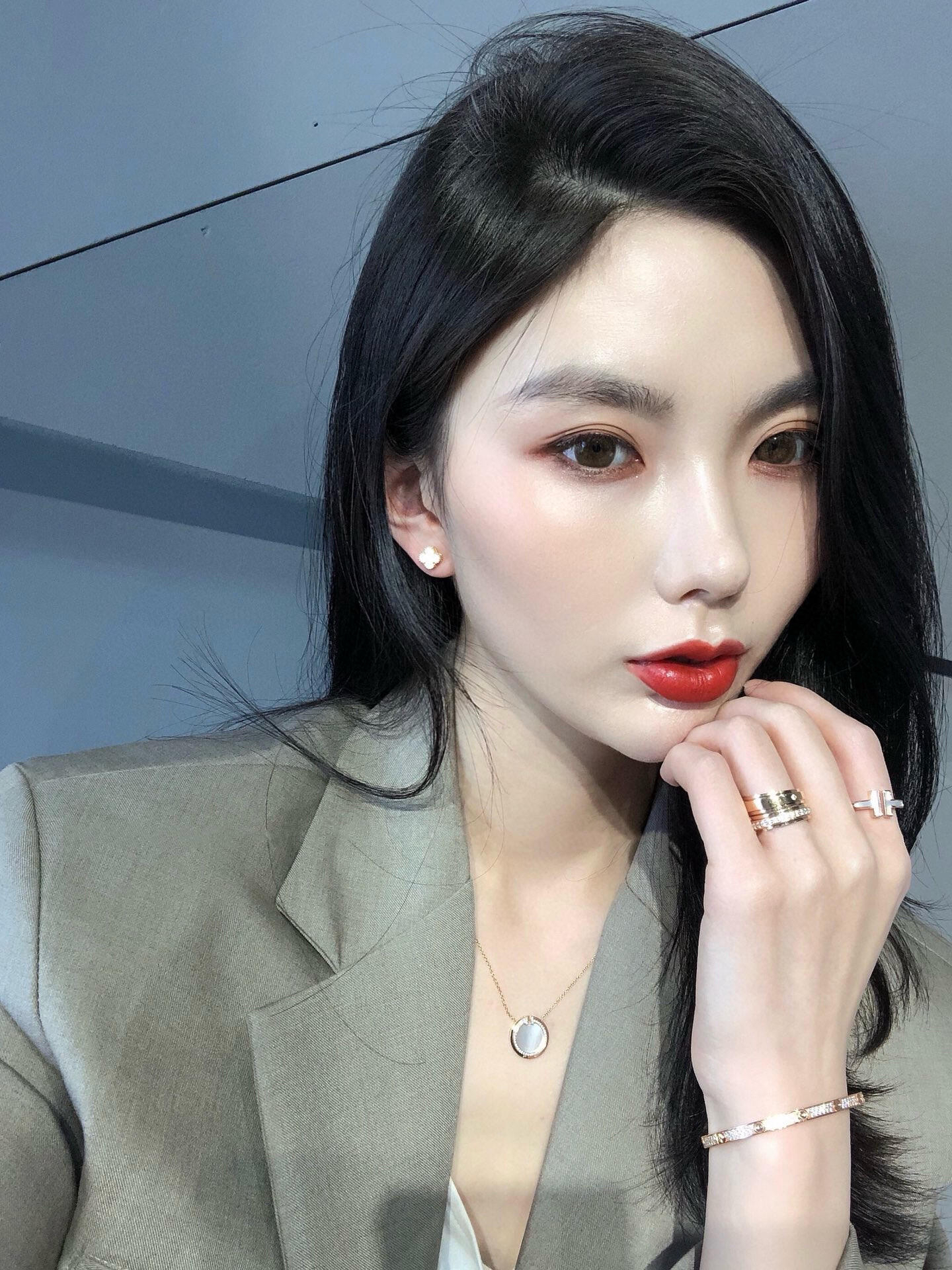 Van Cleef & Arpels earring-109