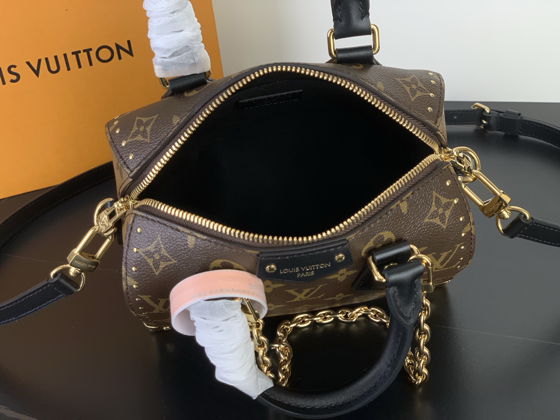 Louis Vuitton Hot New Product-27
