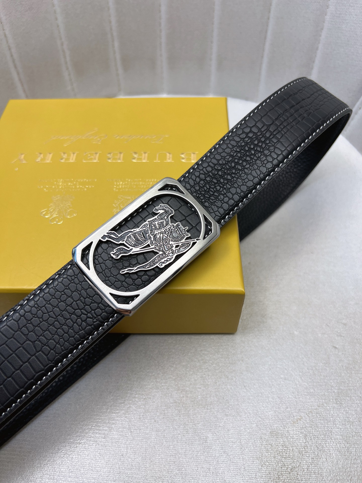 Burberry belt-81