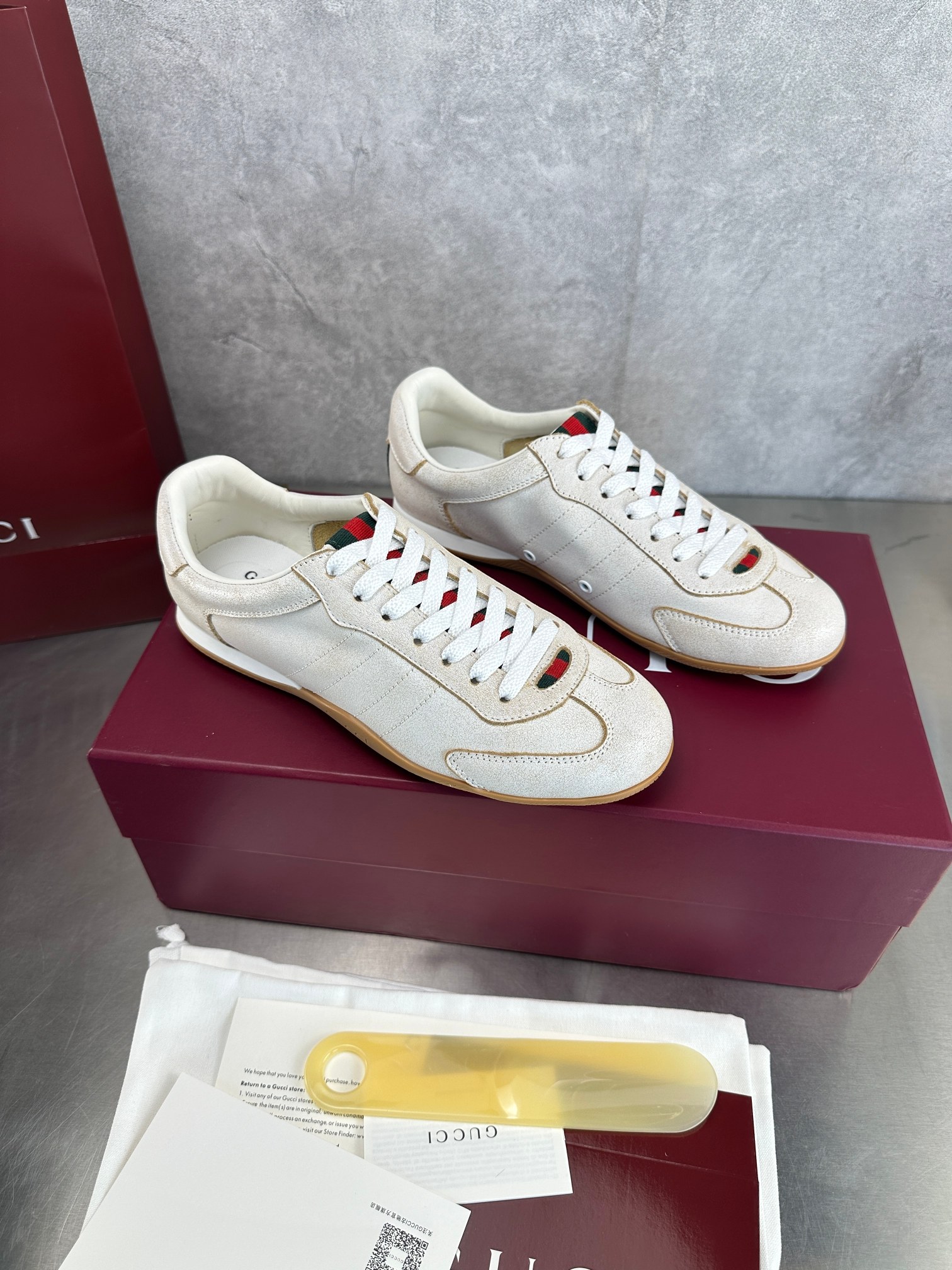 Gucci Sneakers-182