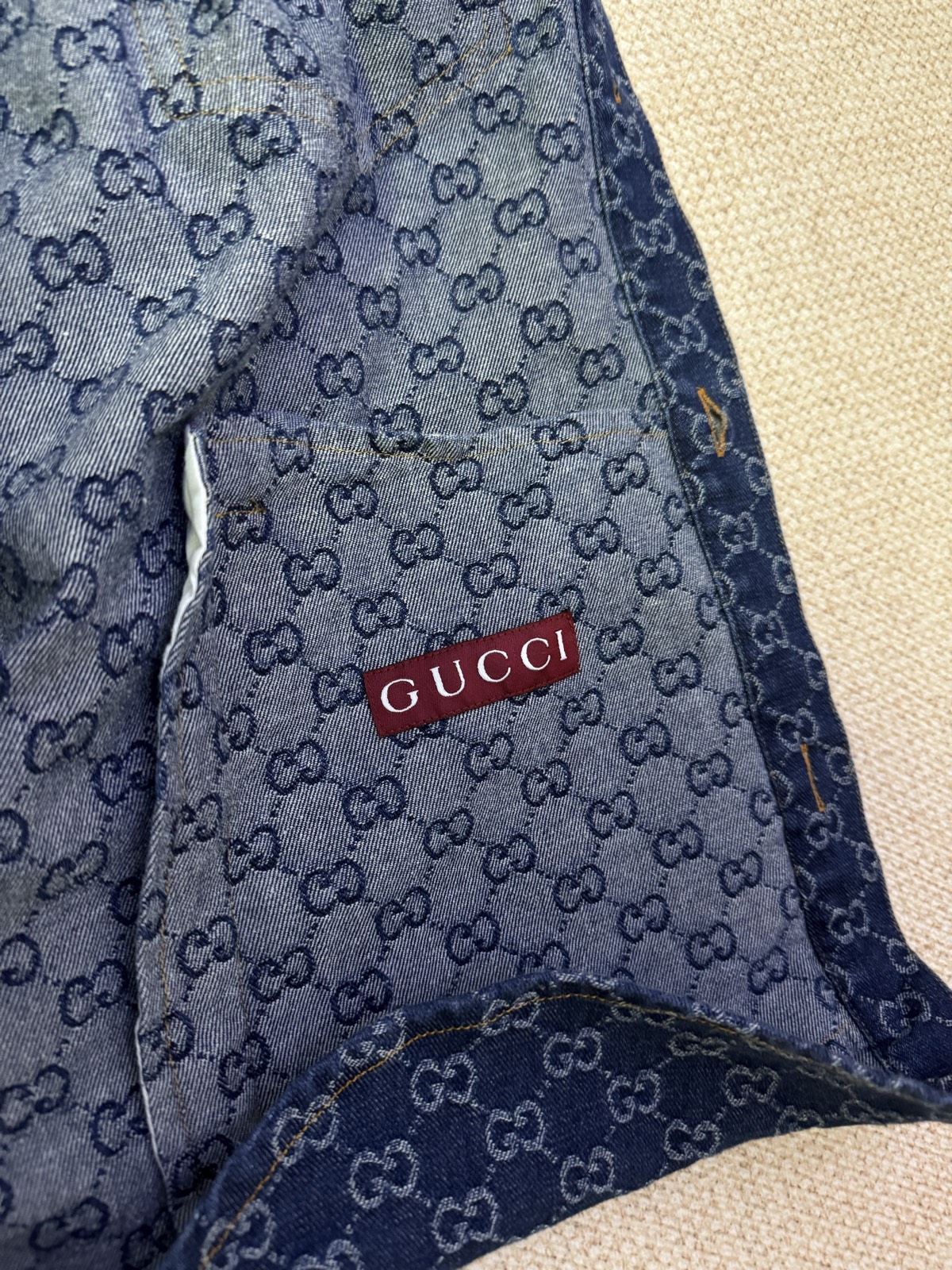 Gucci Clothing-132
