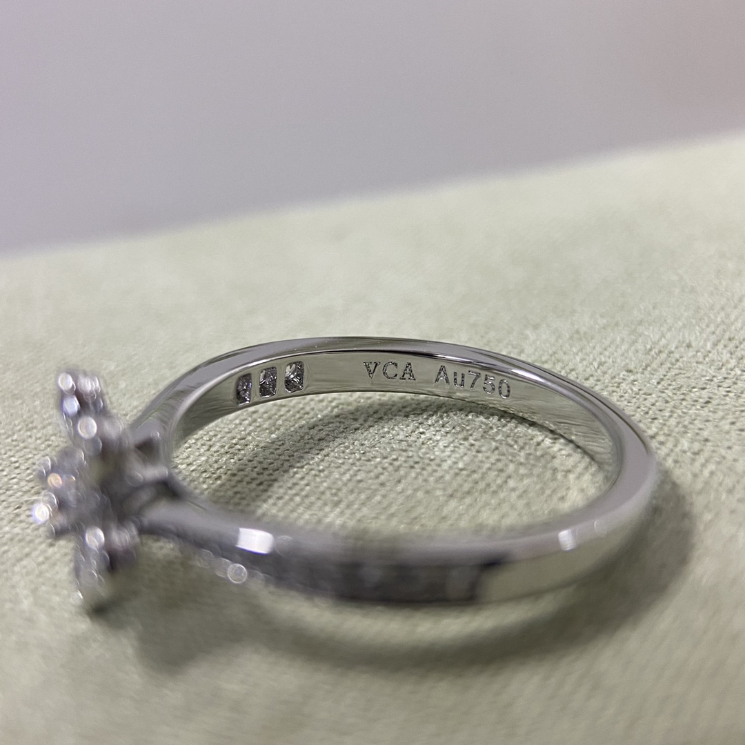 Van Cleef & Arpels ring-22