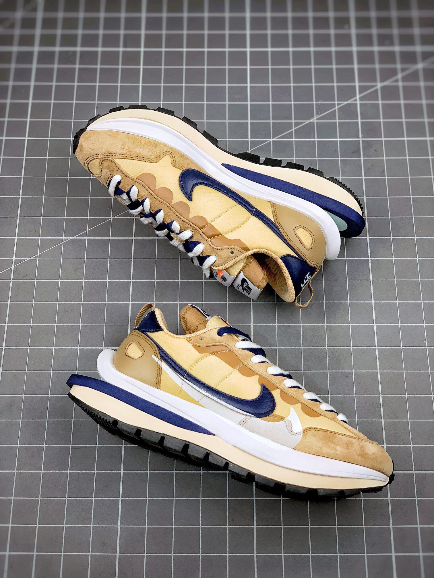 Nike Sneakers-115
