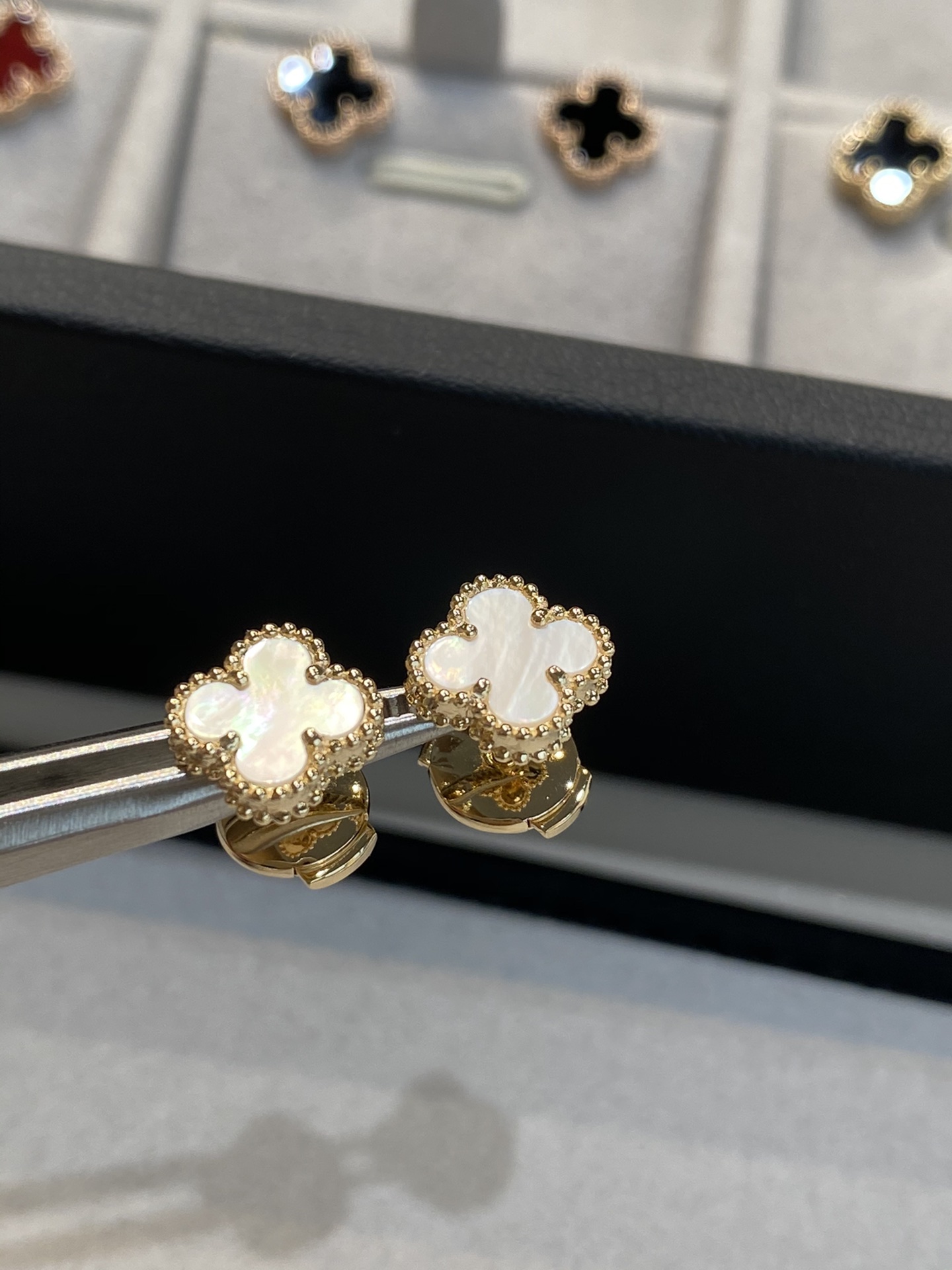 Van Cleef & Arpels earring-22