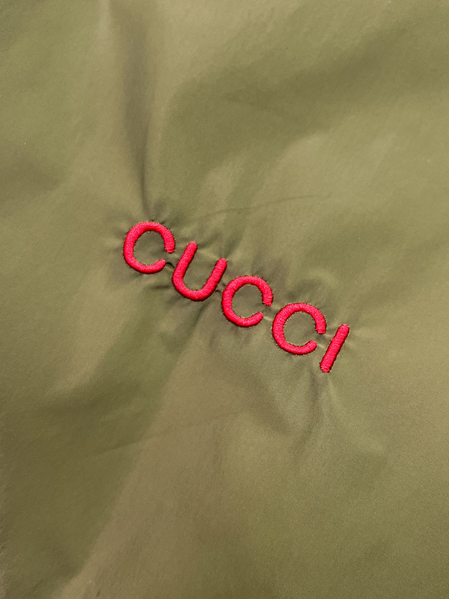 Gucci Clothing-186