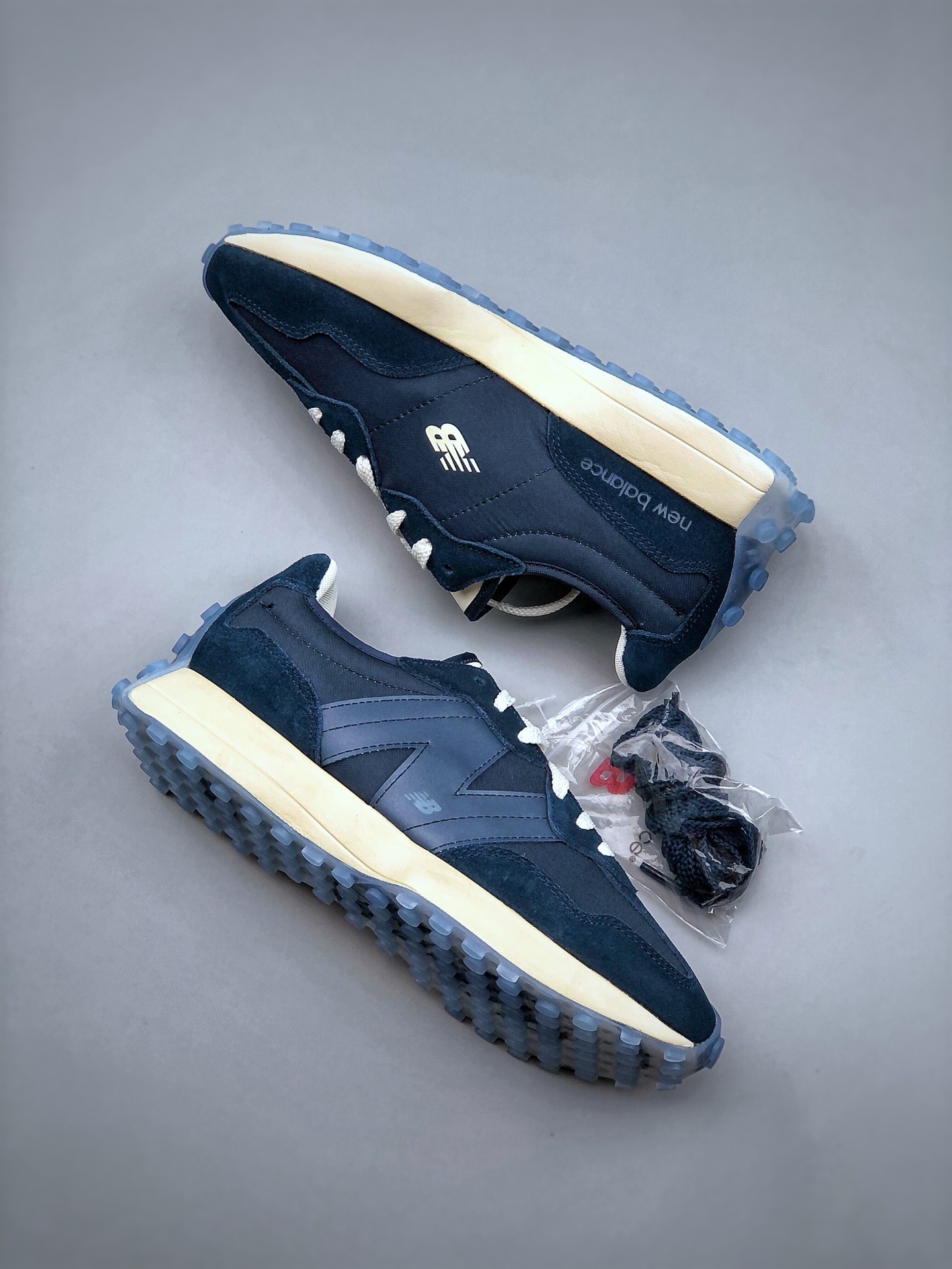 New Balance Sneakers-299