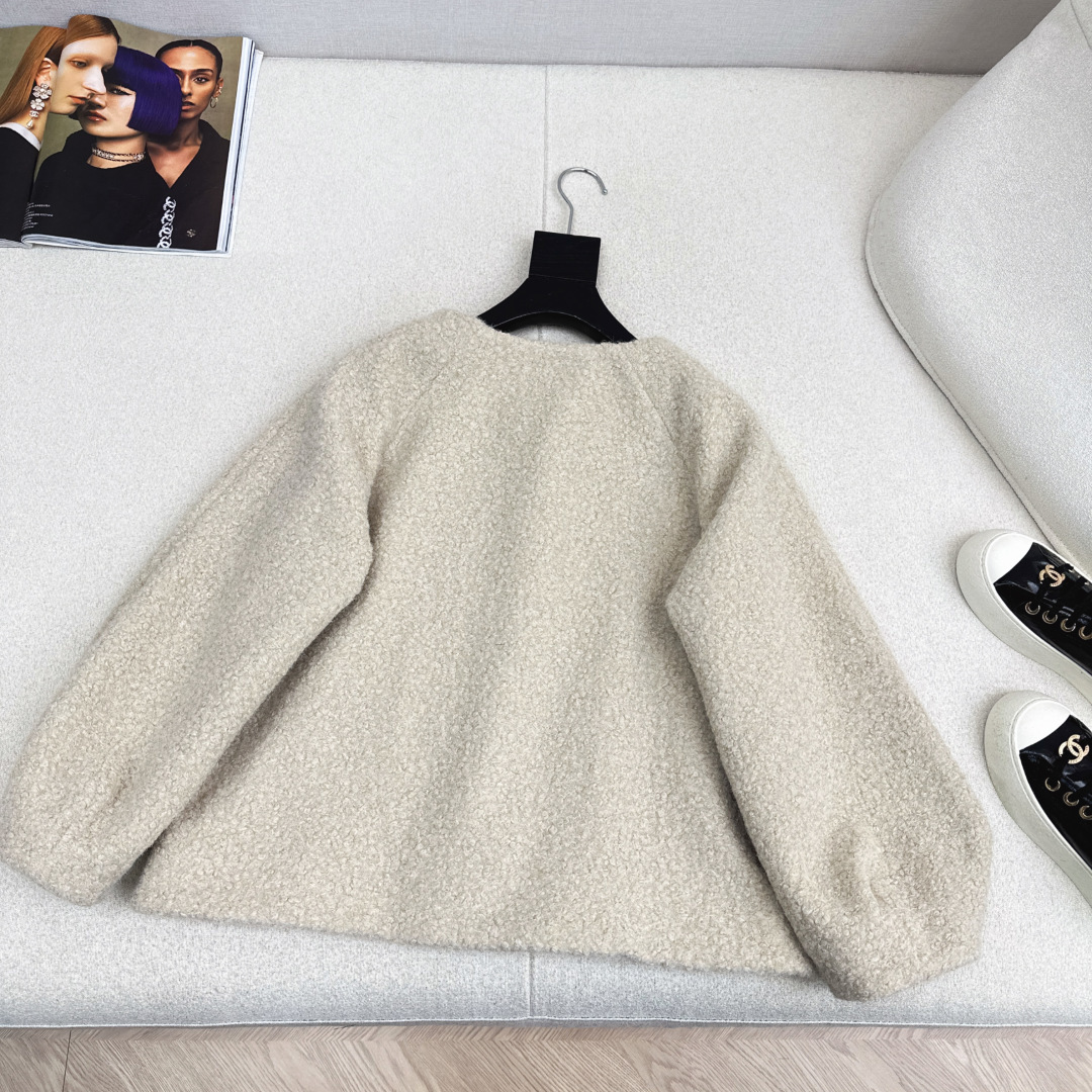 Chanel Clothing-12