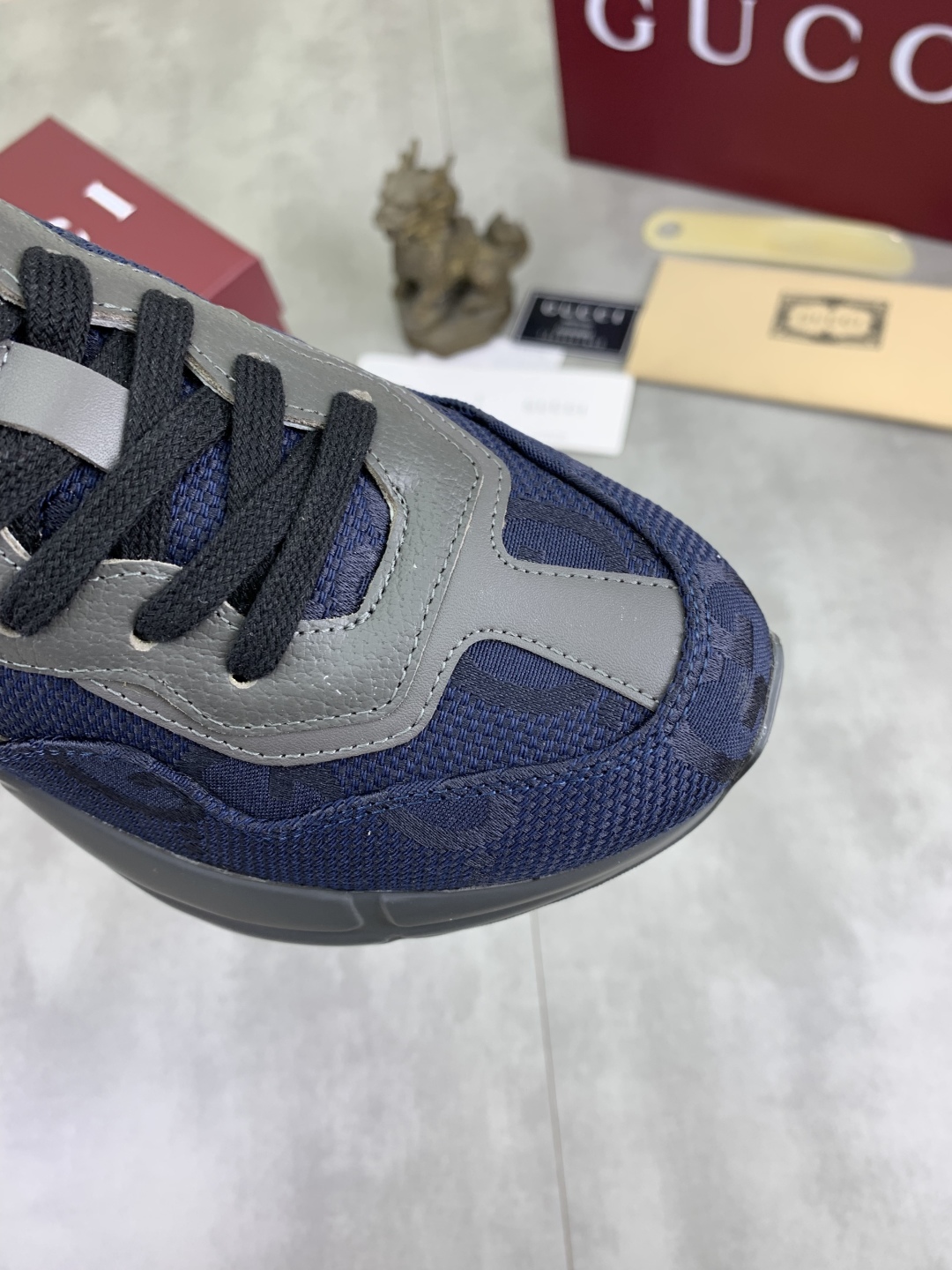 Gucci Sneakers-180