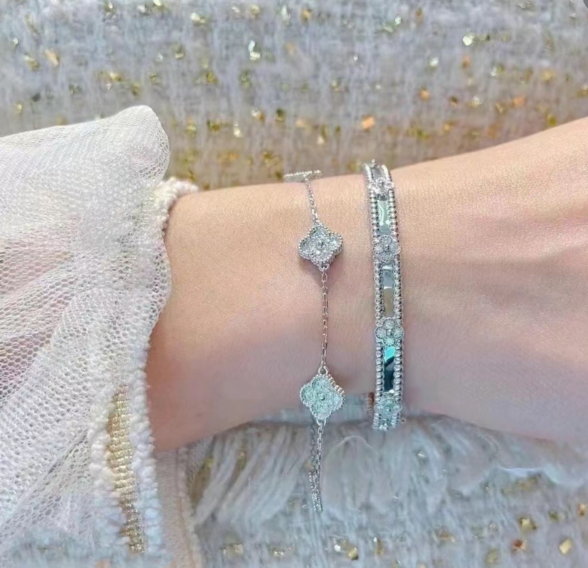 Van Cleef & Arpels Bracelet-59