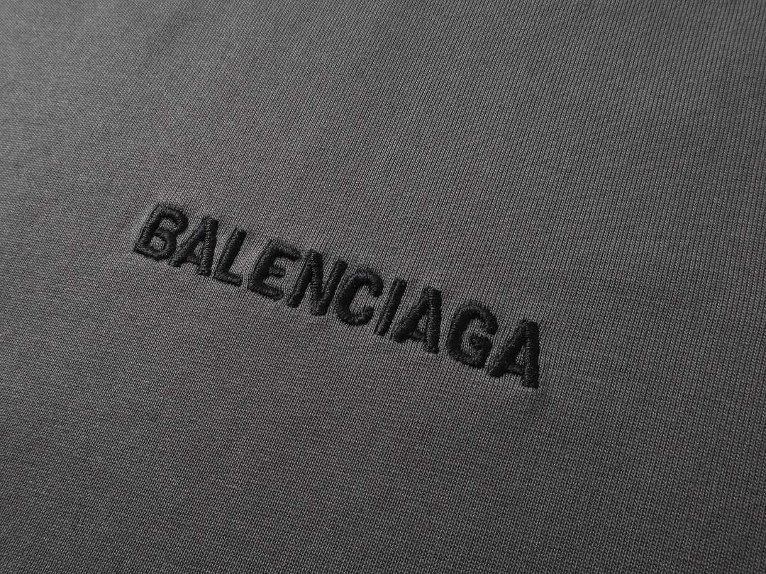 Balenciaga clothing-171