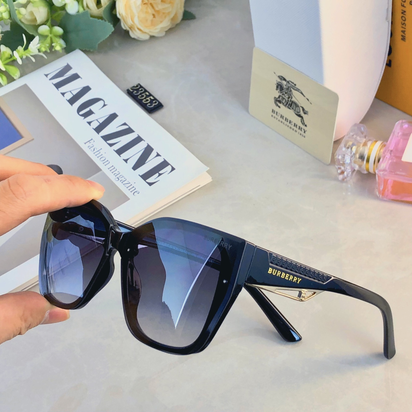 Burberry glasses-24