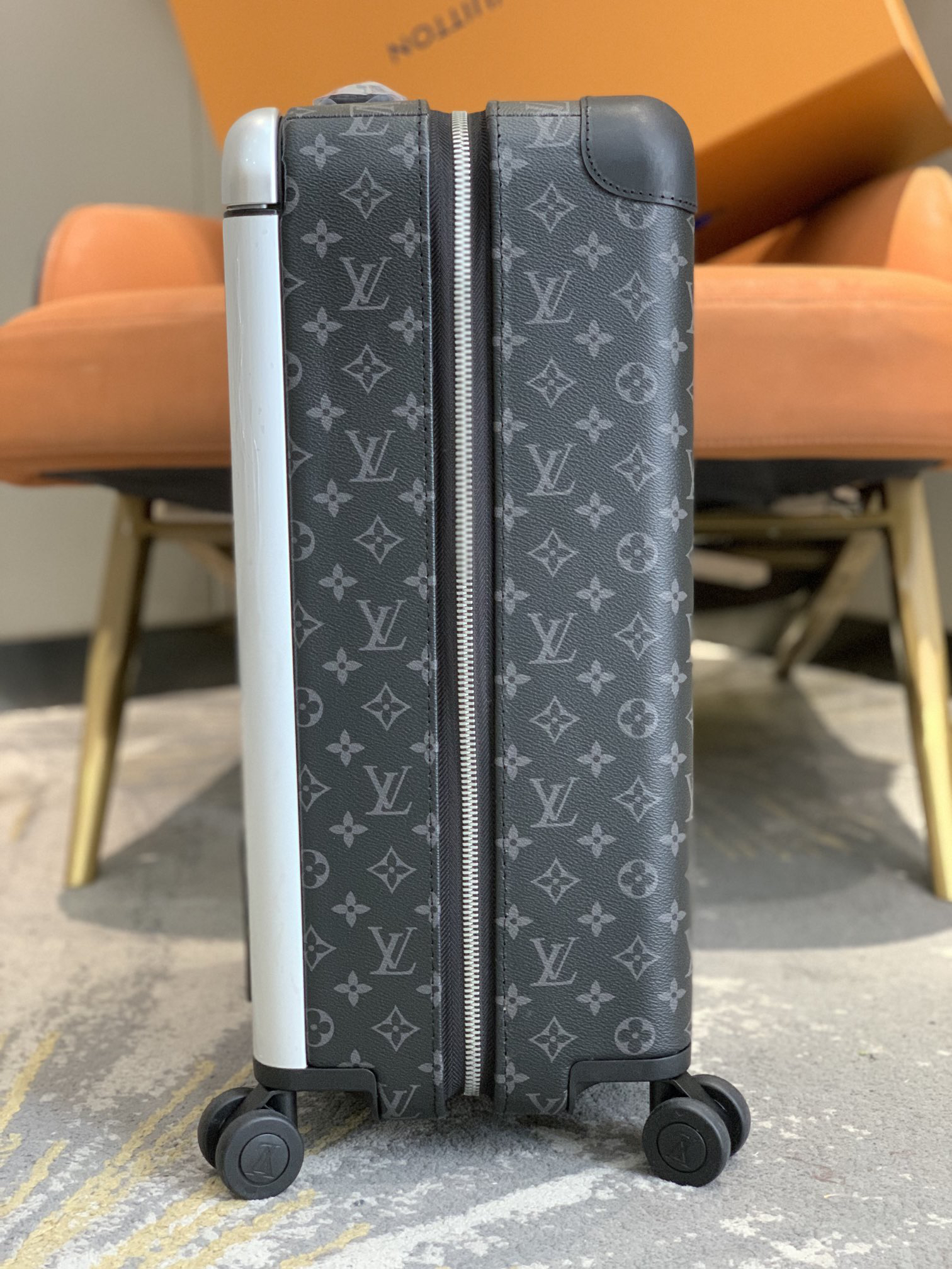 LV luggage-73