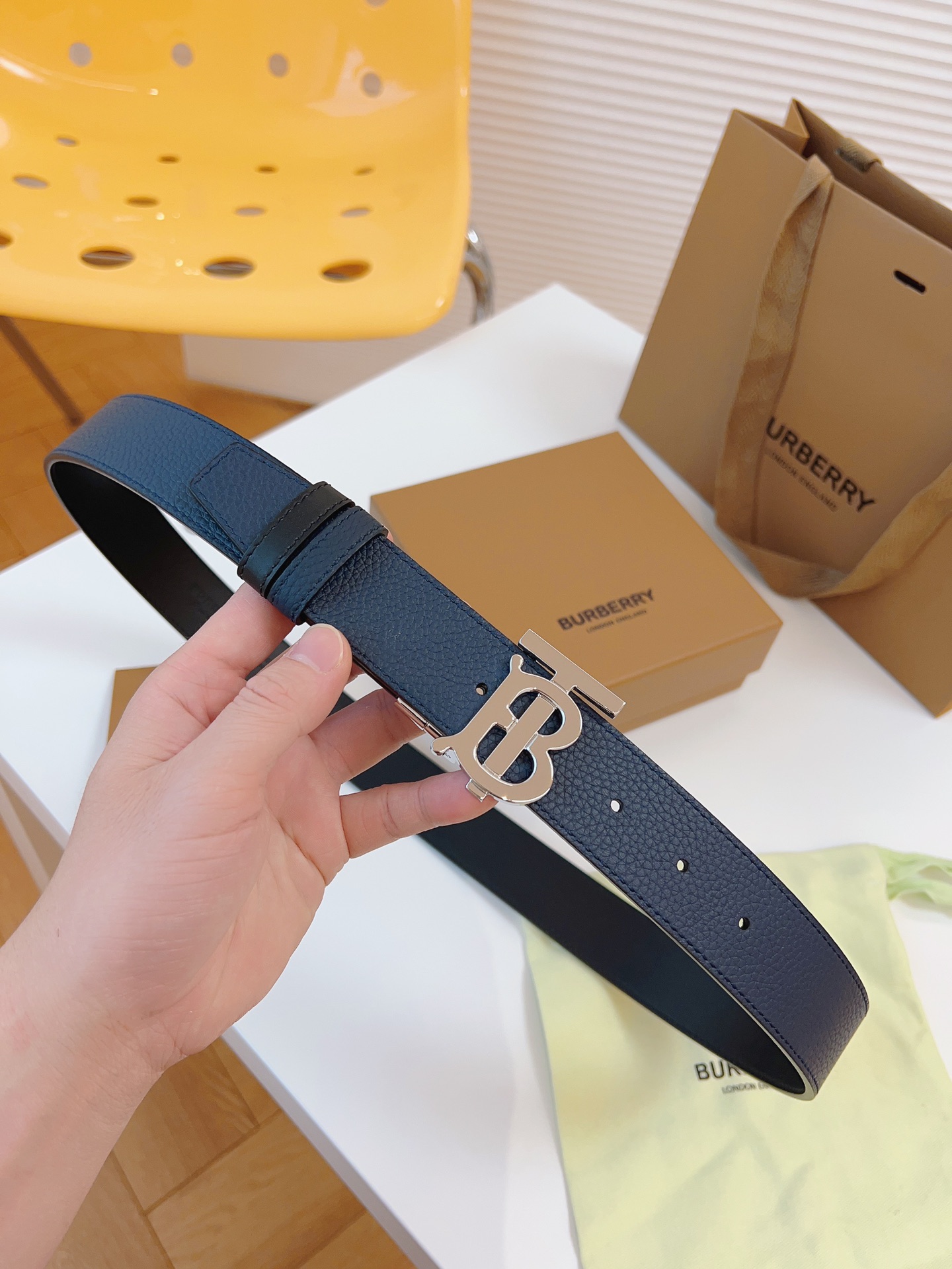 Burberry belt-114