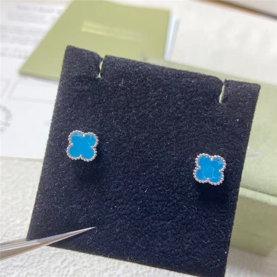 Van Cleef & Arpels earring-76