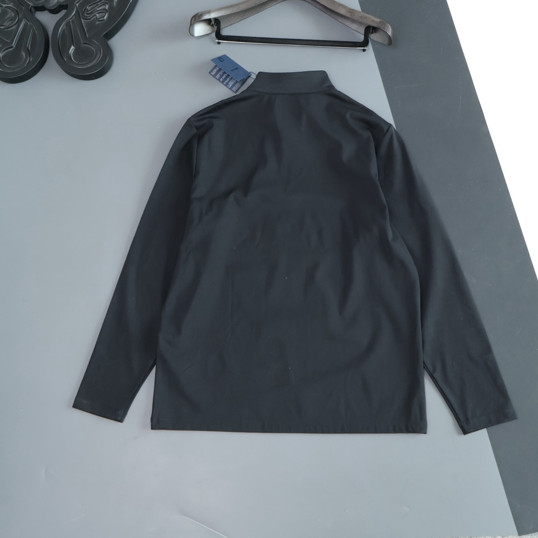 Prada Clothing-330