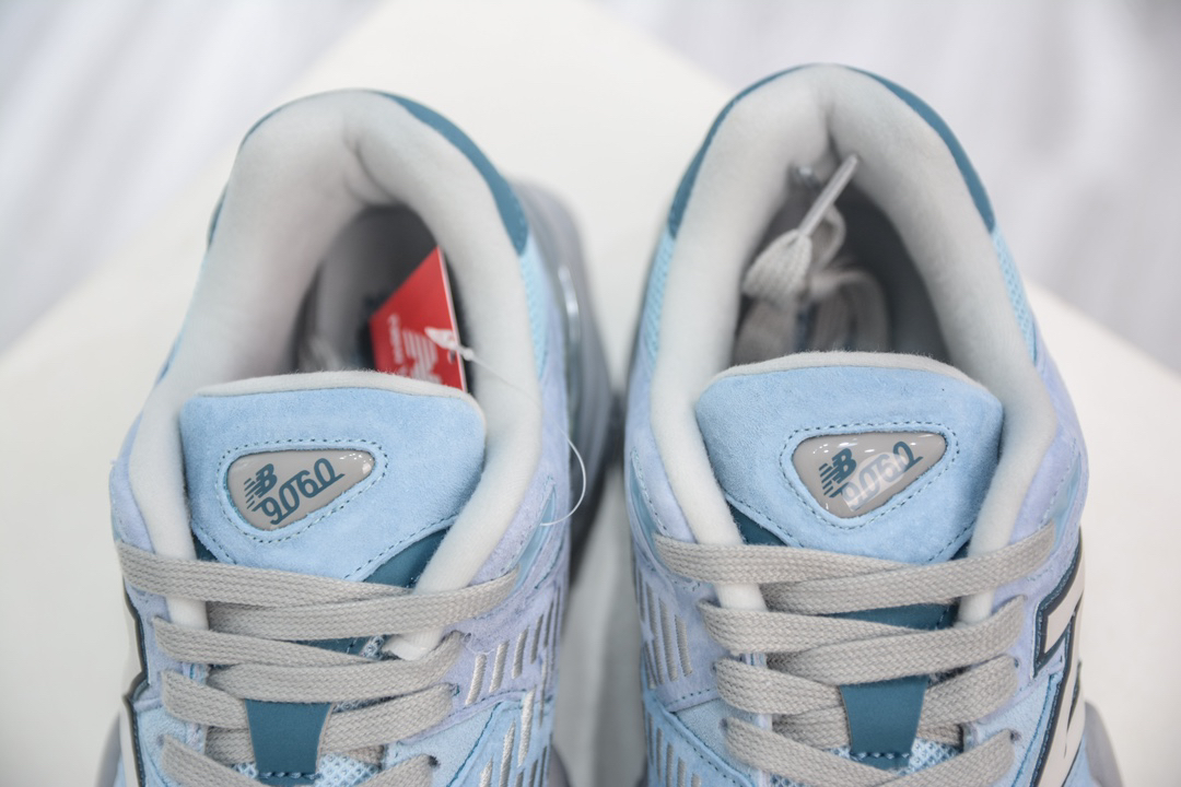 New Balance Sneakers-23