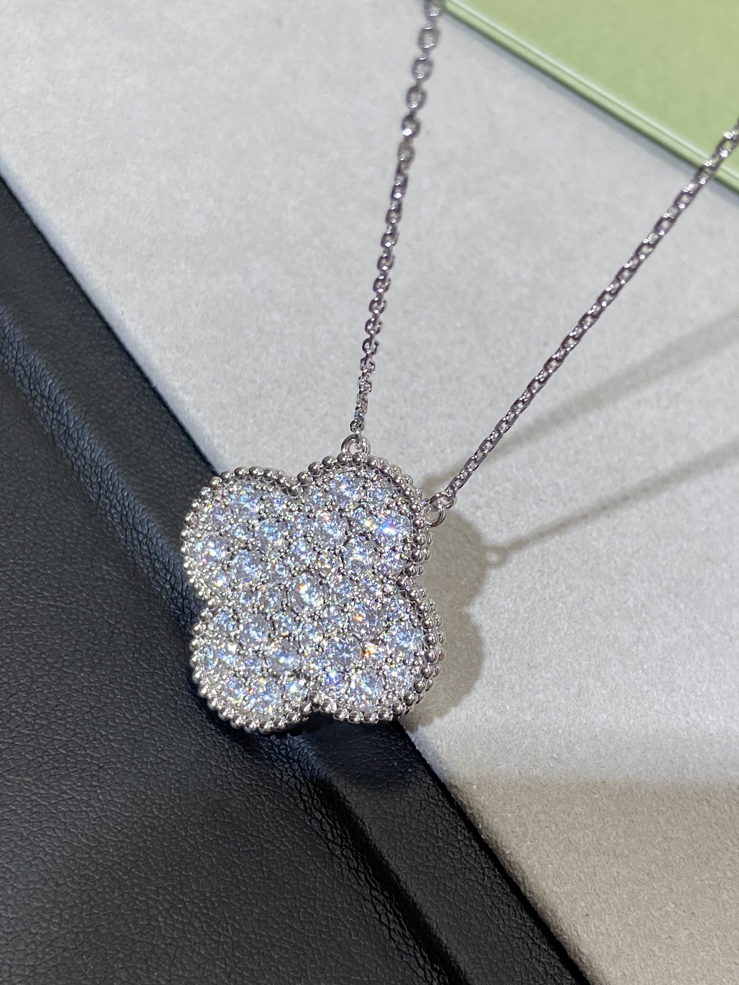 Van Cleef & Arpels necklace-105