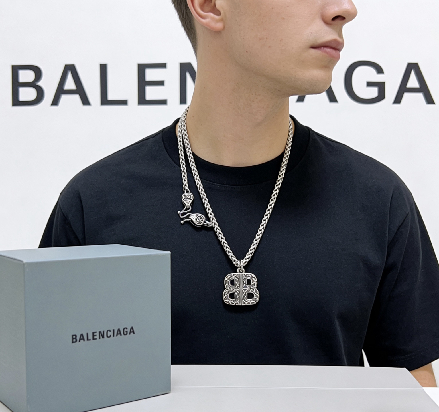 Balenciaga necklace-2
