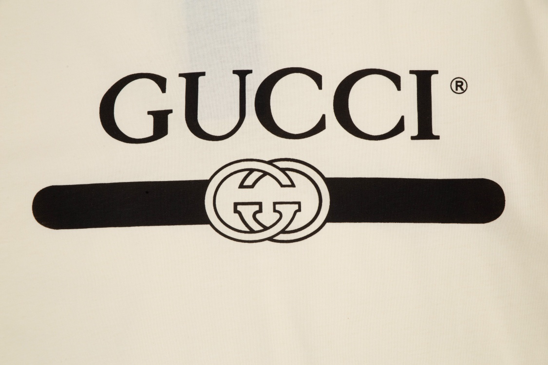 Gucci clothing-58