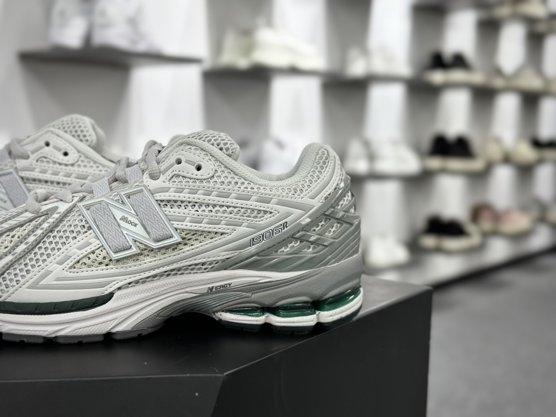 New Balance Sneakers-359